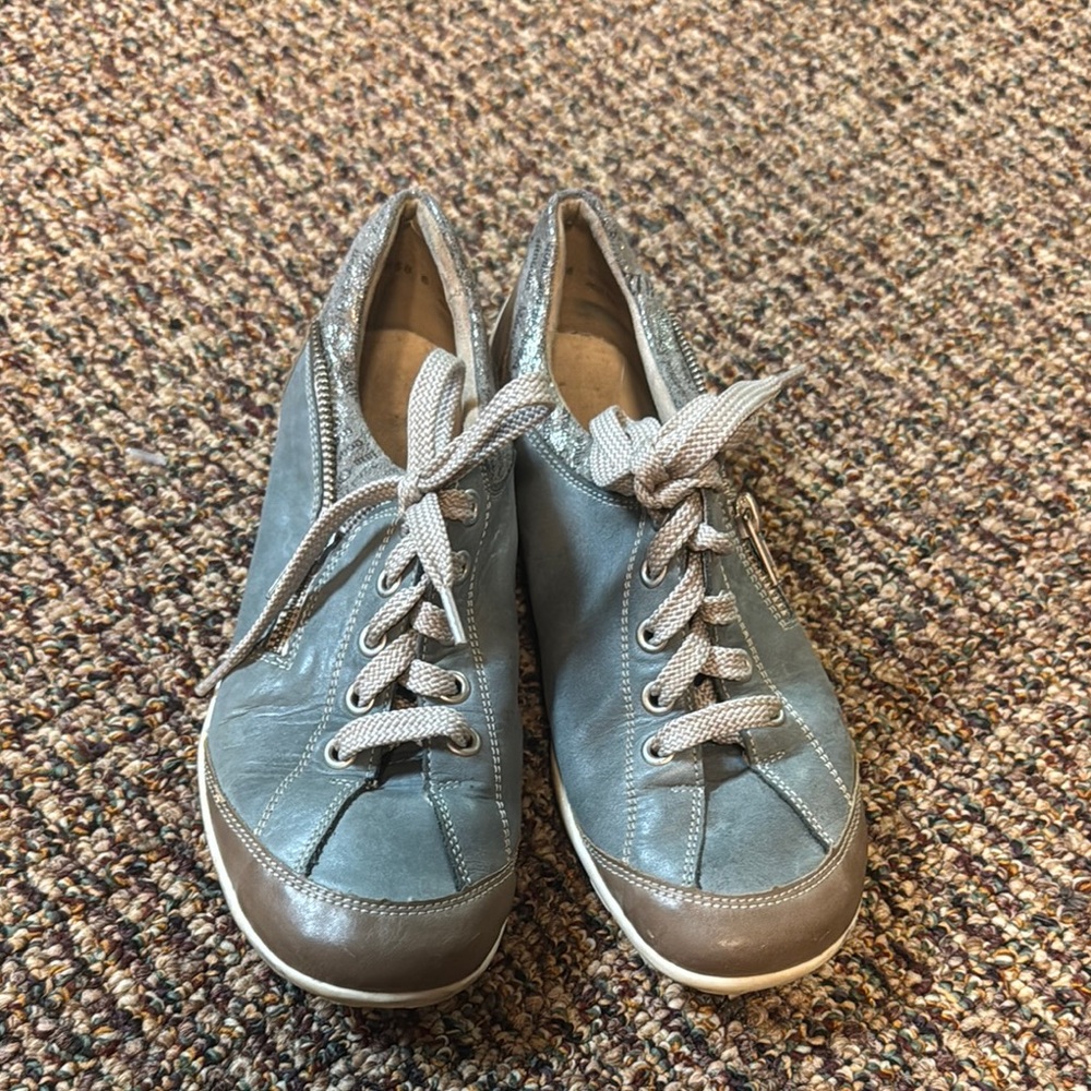 Women's Blue Casual Sneakers